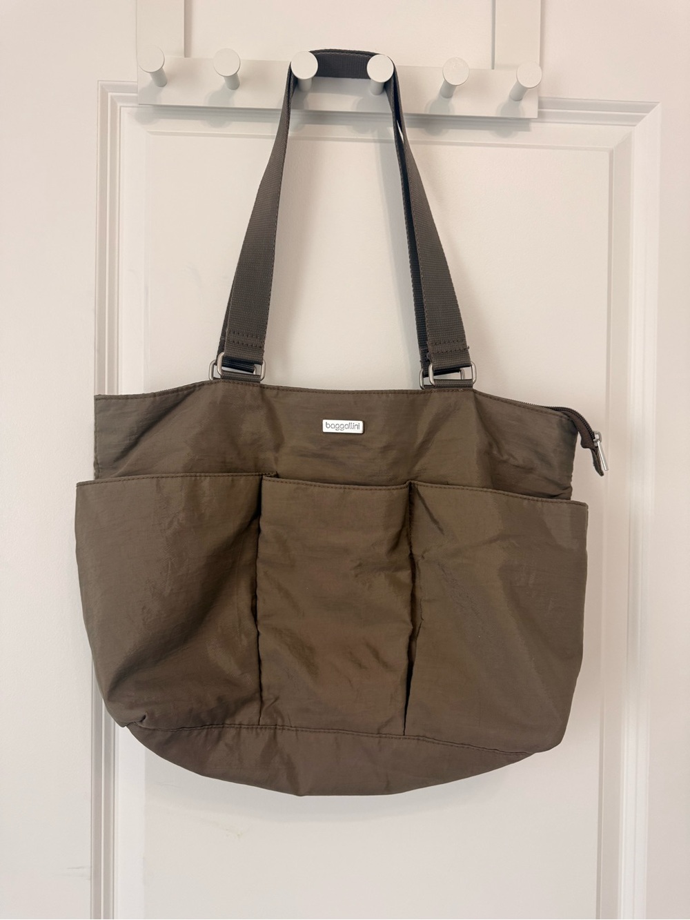 Baggallini Olive Green Nylon Tote with Exterior Pockets